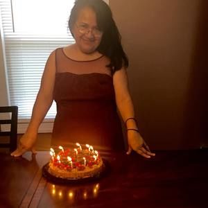 Meet your Posher, Carmen yolanda